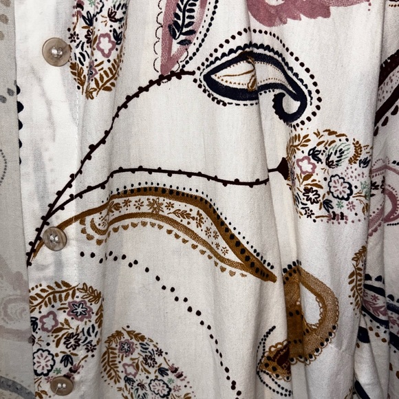 white paisley a line maxi dress button front - Picture 4 of 4